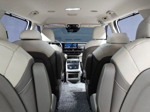 2024 Kia Carnival с пробегом 5 158 км