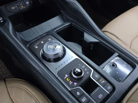 2024 Kia Sorento с пробегом 19 726 км