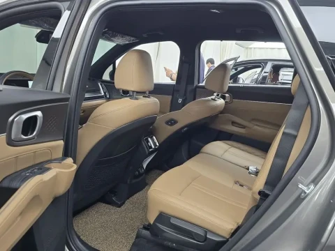 2024 Kia Sorento с пробегом 19 726 км