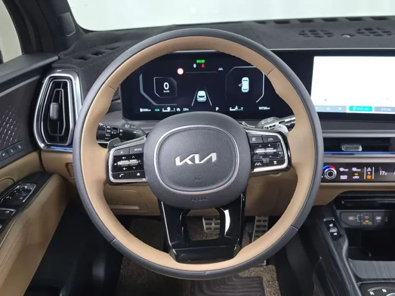 2024 Kia Sorento с пробегом 19 726 км