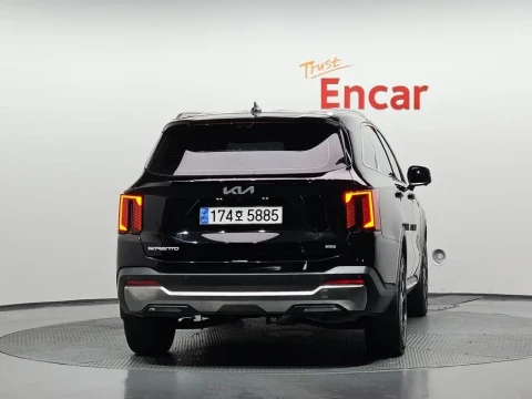 2023 Kia Sorento с пробегом 26 348 км