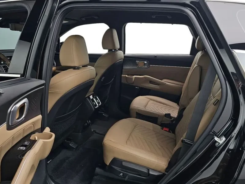 2023 Kia Sorento с пробегом 26 348 км