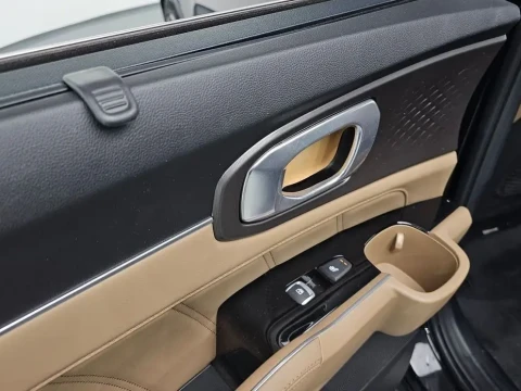 2023 Kia Sorento с пробегом 26 348 км