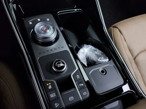 2024 Kia Sorento с пробегом 14 610 км