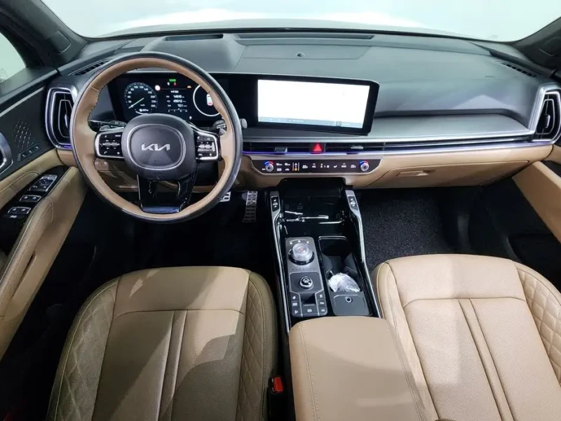 2024 Kia Sorento с пробегом 14 610 км