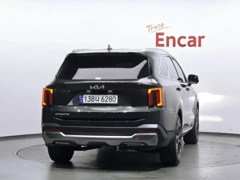 2023 Kia Sorento с пробегом 19 595 км