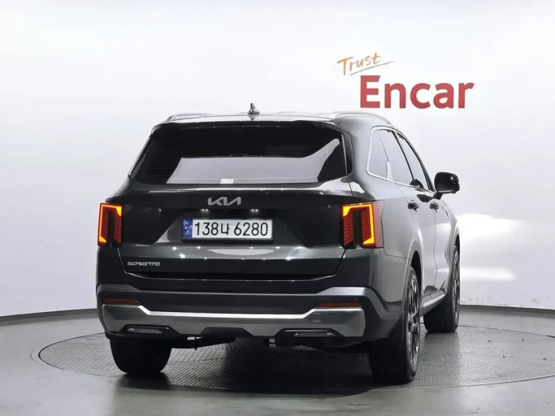 2023 Kia Sorento с пробегом 19 595 км