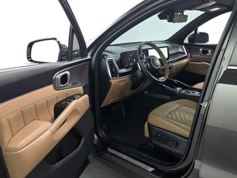 2023 Kia Sorento с пробегом 19 595 км