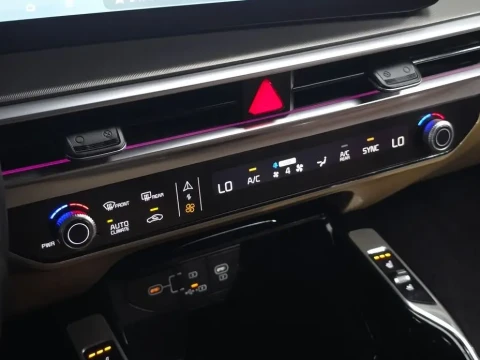 2023 Kia Sorento с пробегом 19 595 км