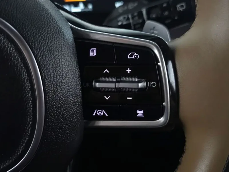 2023 Kia Sorento с пробегом 19 595 км