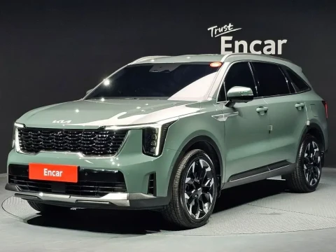 2025 Kia Sorento с пробегом 10 049 км
