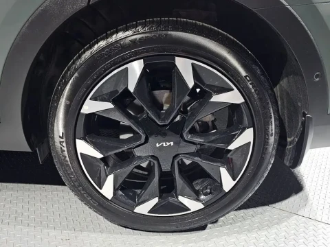 2025 Kia Sorento с пробегом 10 049 км