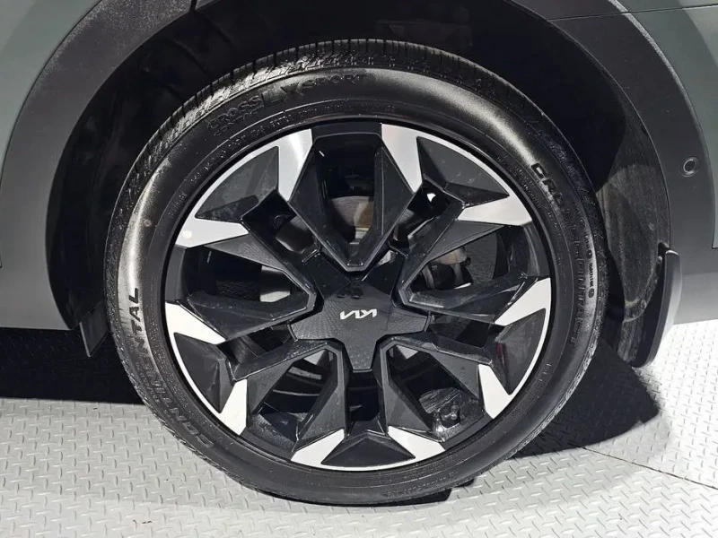 2025 Kia Sorento с пробегом 10 049 км