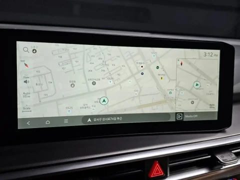 2025 Kia Sorento с пробегом 10 049 км