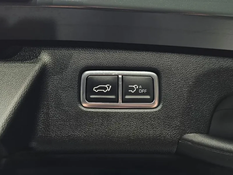 2025 Kia Sorento с пробегом 10 049 км