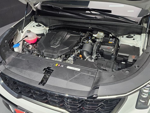 2025 Kia Sorento с пробегом 8 864 км