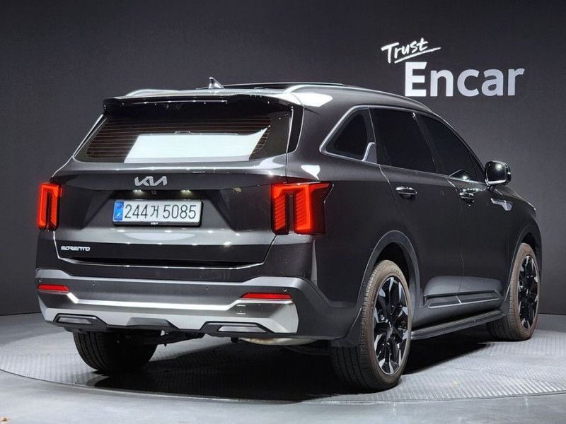2025 Kia Sorento с пробегом 18 973 км