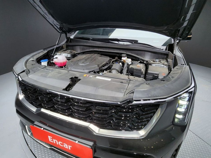 2025 Kia Sorento с пробегом 18 973 км