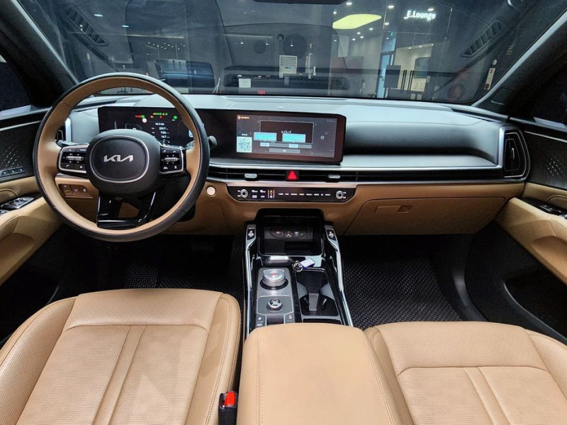 2025 Kia Sorento с пробегом 18 973 км