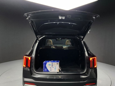 2025 Kia Sorento с пробегом 18 973 км