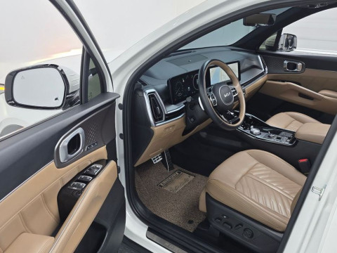 2024 Kia Sorento с пробегом 22 176 км