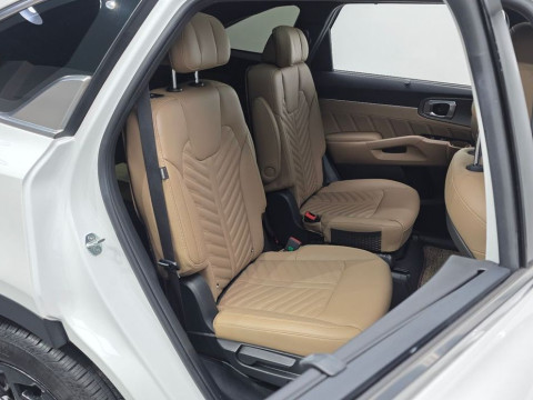 2024 Kia Sorento с пробегом 22 176 км