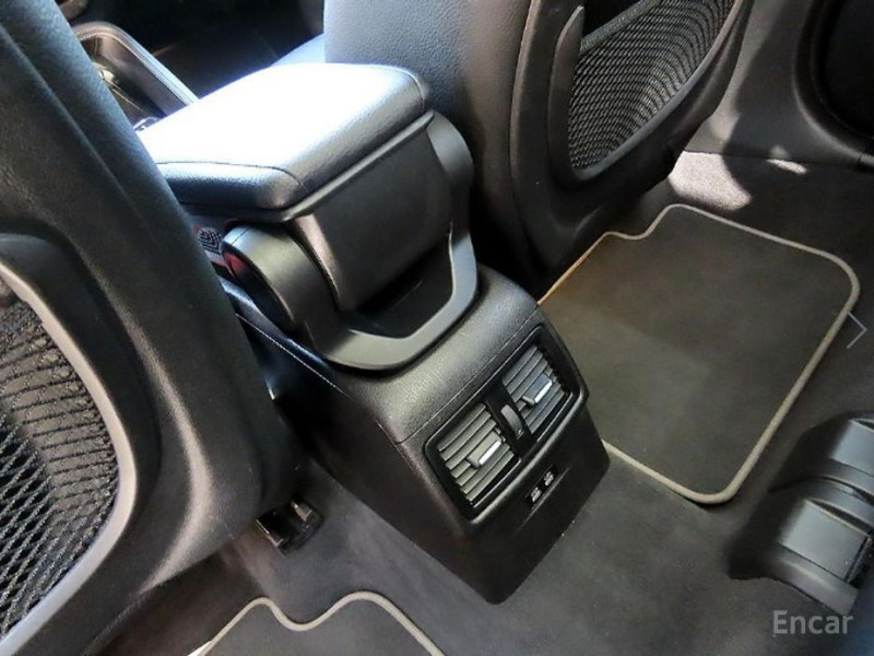 2022 BMW X1 с пробегом 77 635 км