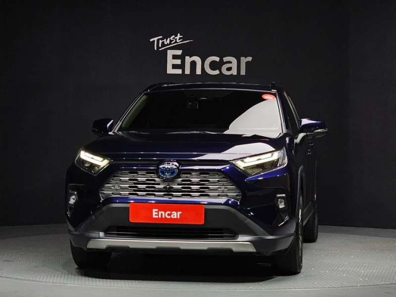 2022 Toyota RAV4 с пробегом 67 877 км