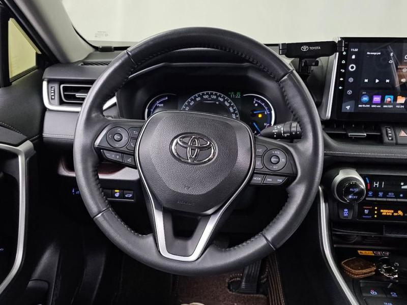 2022 Toyota RAV4 с пробегом 67 877 км