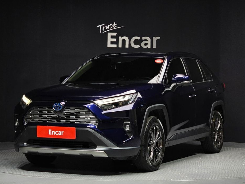 2022 Toyota RAV4 с пробегом 67 877 км