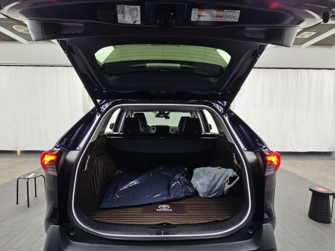 2022 Toyota RAV4 с пробегом 67 877 км