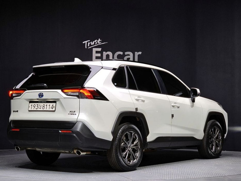 2022 Toyota RAV4 с пробегом 17 223 км