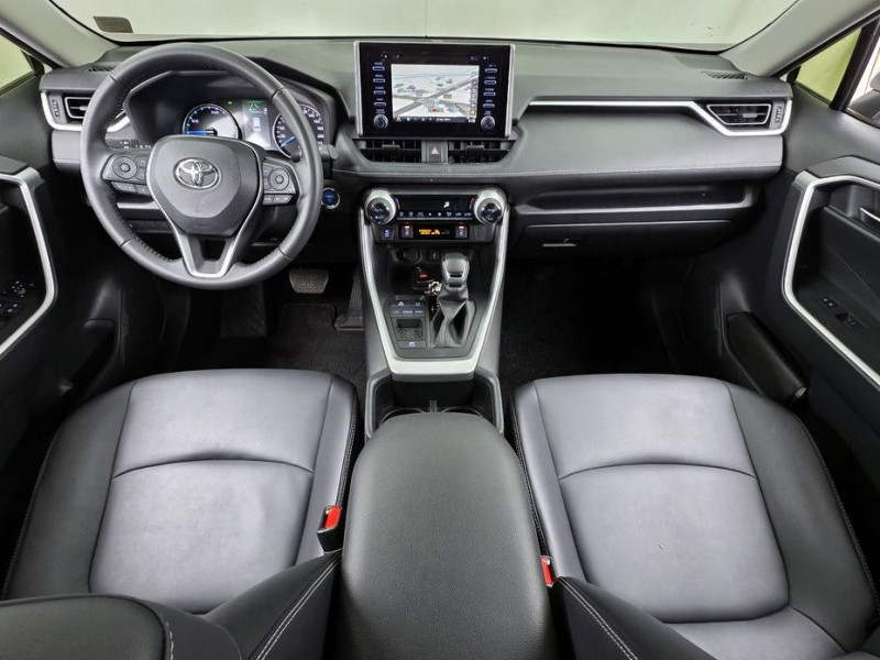 2022 Toyota RAV4 с пробегом 17 223 км