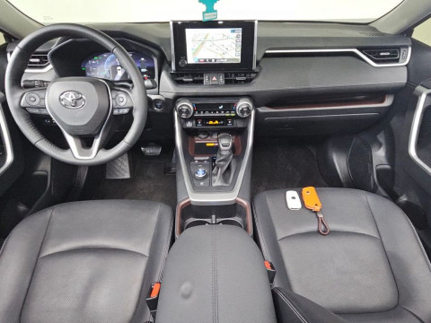 2023 Toyota RAV4 с пробегом 36 434 км