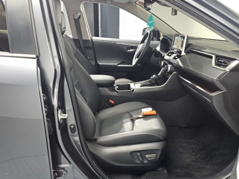 2023 Toyota RAV4 с пробегом 36 434 км