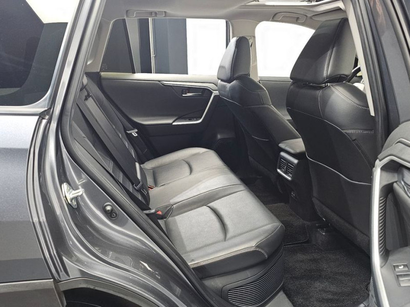 2023 Toyota RAV4 с пробегом 36 434 км