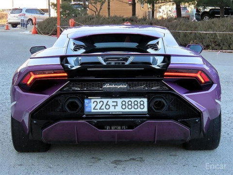 2023 Lamborghini Huracán с пробегом 8 043 км