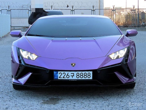 2023 Lamborghini Huracán с пробегом 8 043 км