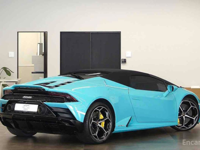 2023 Lamborghini Huracán с пробегом 3 680 км