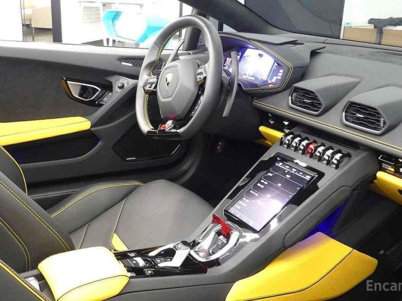 2023 Lamborghini Huracán с пробегом 3 680 км