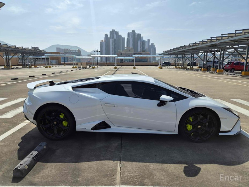 2023 Lamborghini Huracán с пробегом 19 900 км