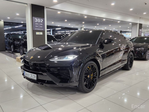 2025 Lamborghini Urus с пробегом 58 км