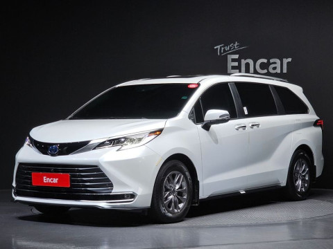 2023 Toyota Sienna с пробегом 12 710 км