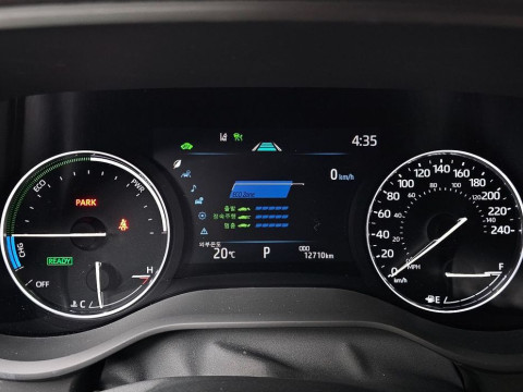 2023 Toyota Sienna с пробегом 12 710 км