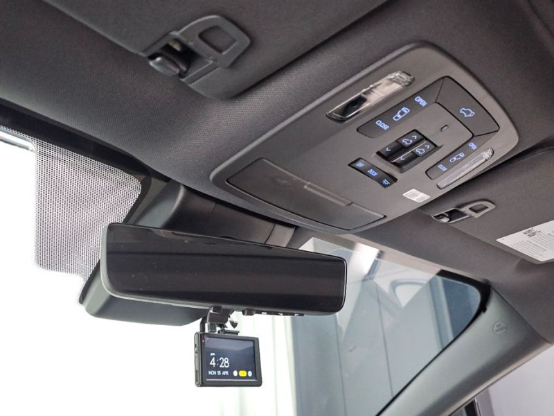 2023 Toyota Sienna с пробегом 12 710 км