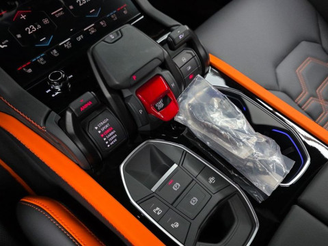 2025 Lamborghini Urus с пробегом 51 км