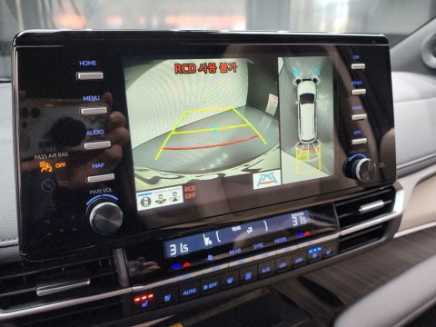 2023 Toyota Sienna с пробегом 49 958 км