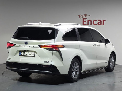 2021 Toyota Sienna с пробегом 73 186 км