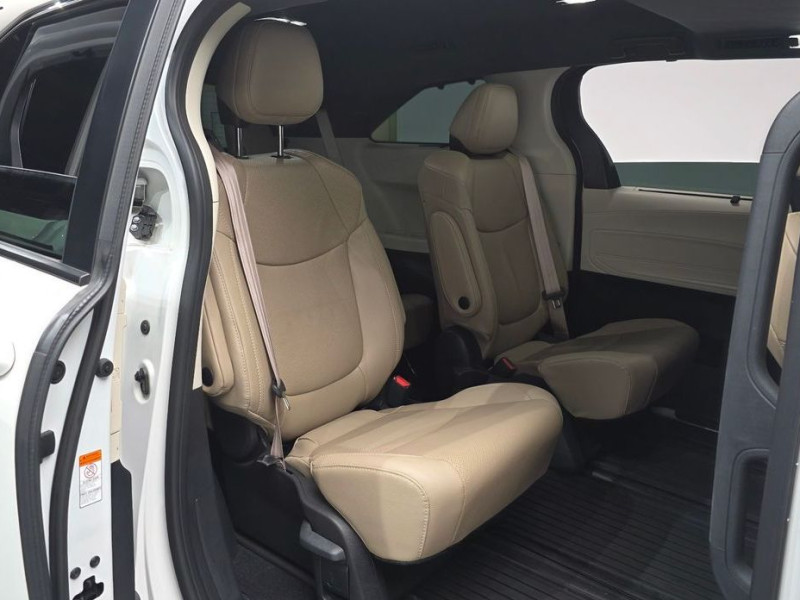 2021 Toyota Sienna с пробегом 73 186 км