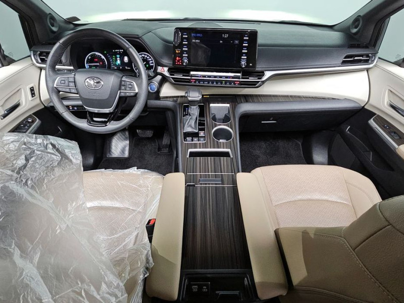 2023 Toyota Sienna с пробегом 81 160 км